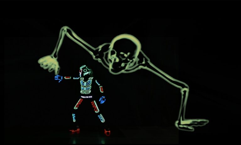 Animatronics Act by Skeleton Dance Crew